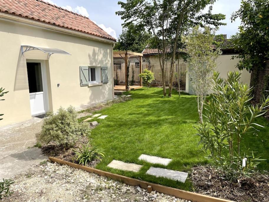 Petite Maison Avec Jardin Au Calme ฟลัวแรค ภายนอก รูปภาพ