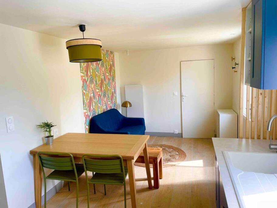 Petite Maison Avec Jardin Au Calme ฟลัวแรค ภายนอก รูปภาพ